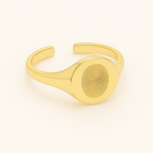 Her Impression Circle Ring